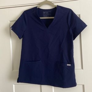 Figs 3 Pocket Scrub Top